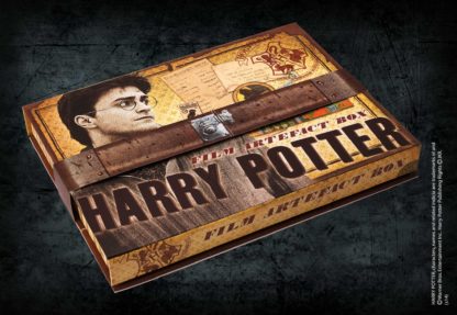 Harry Potter jellegzetes tárgyai dobozban - Harry Potter
